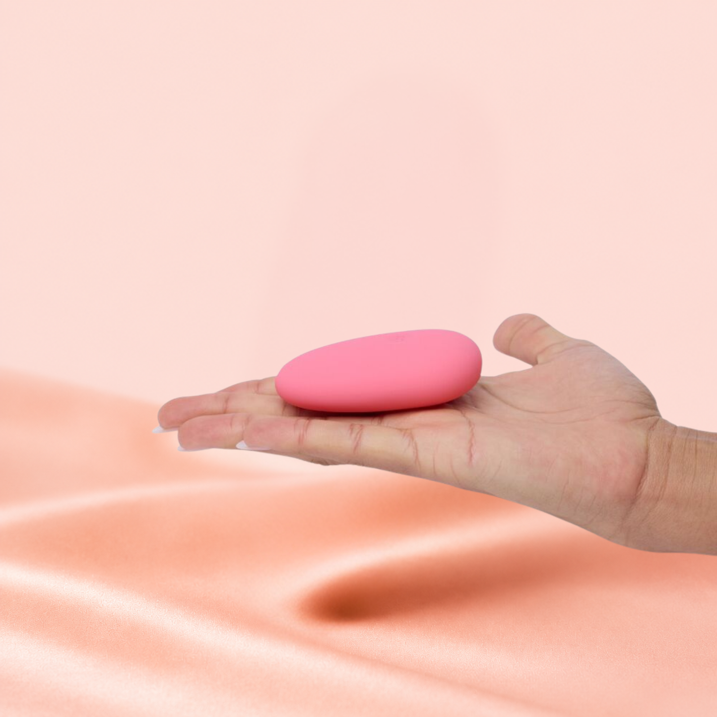 Je Joue Pebble ILY – Stimulateur Clitoridien Galet Rose Rechargeable